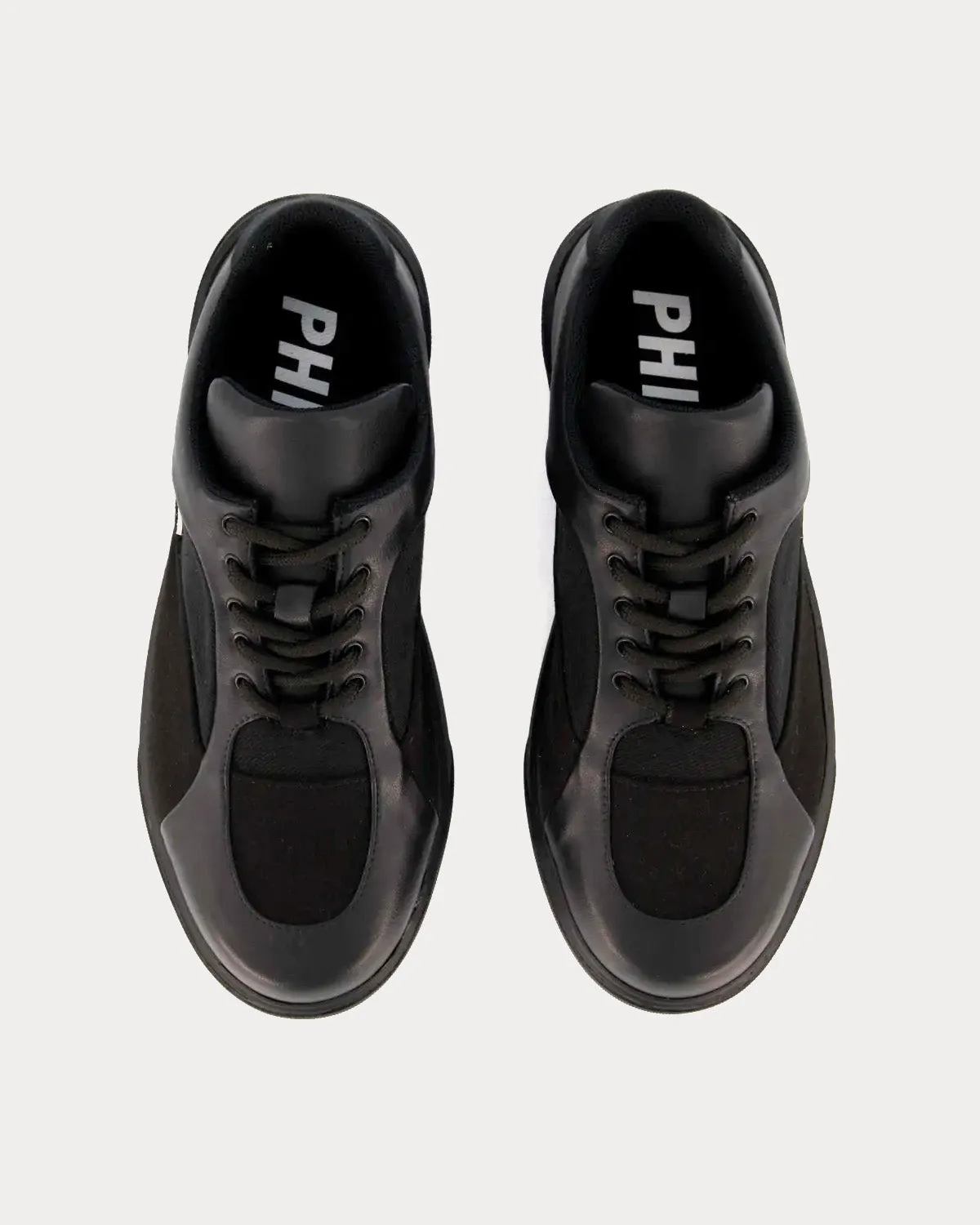 021 University Black Low Top Sneakers
