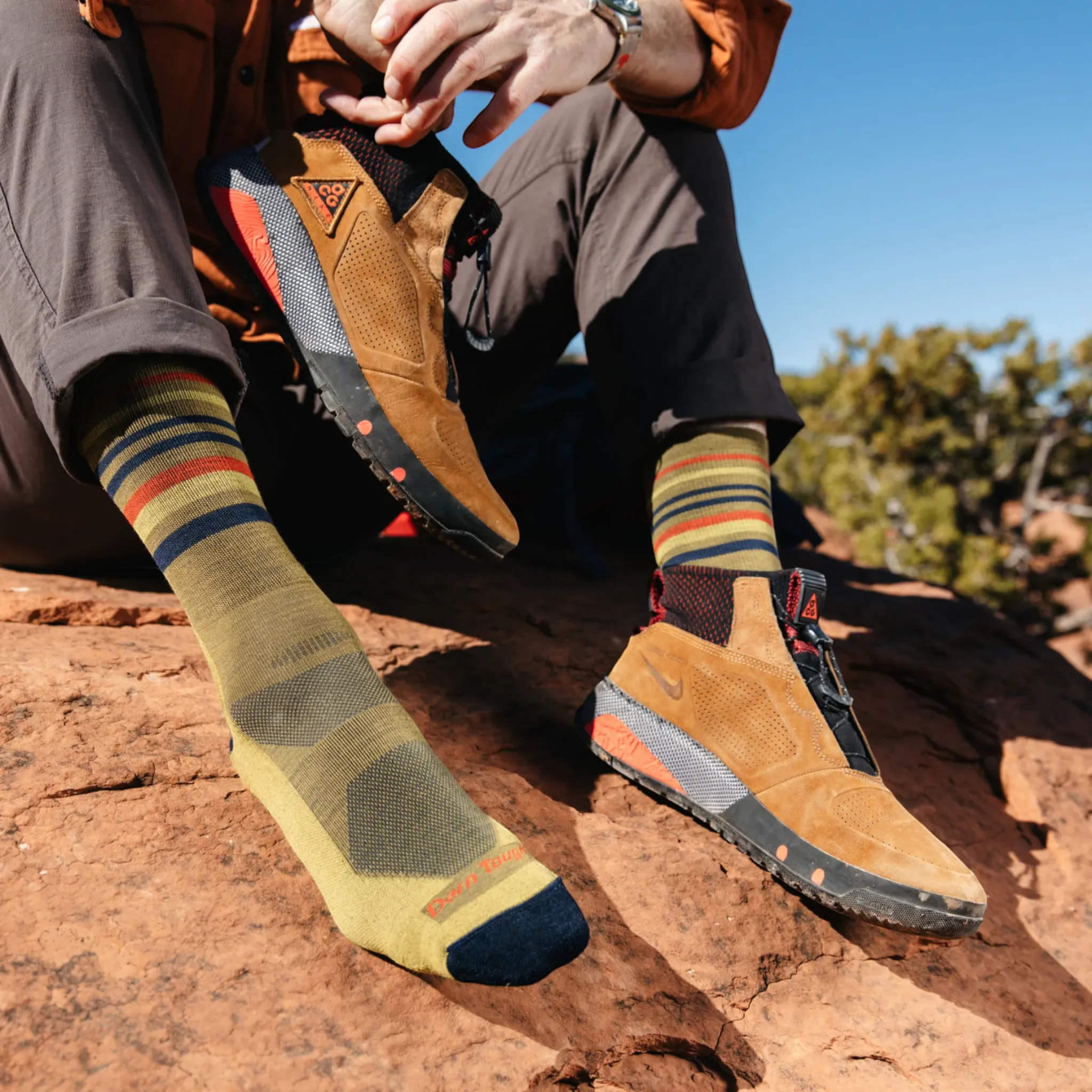 Darn Tough Men's Fastpack Micro Crew Lightweight Hiking Socks