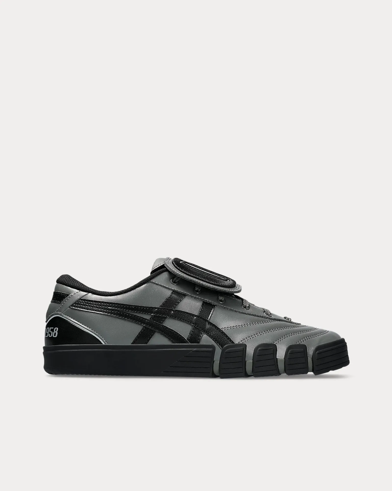 Gel-Flexkee Pro Gunmetal / Black Low Top Sneakers