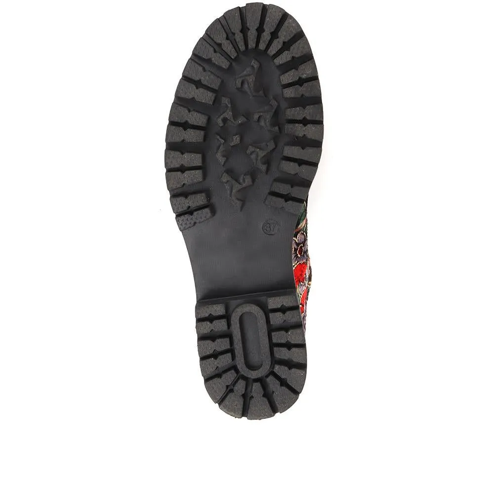 Lightweight Lace-Up Shoes - WBINS36118 / 322 793
