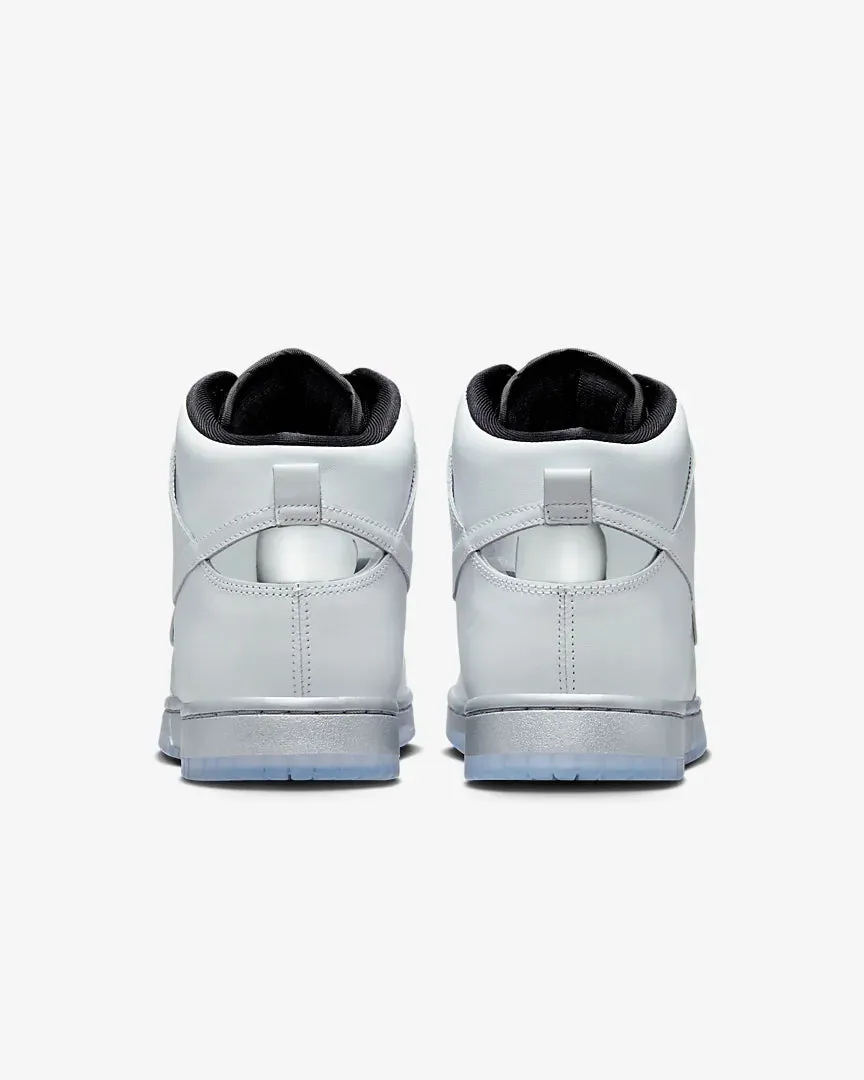 Nike W Dunk Hi SE - White / Metallic Silver / Black