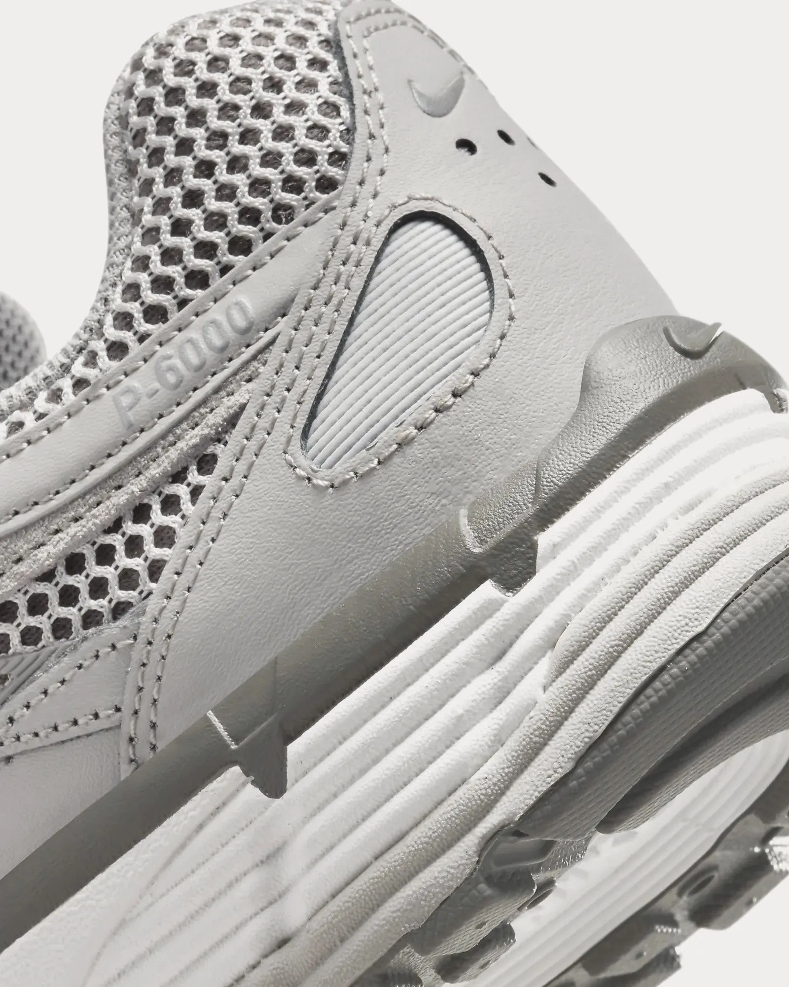 P-6000 Premium Light Iron Ore / Photon Dust / Flat Pewter / Metallic Silver Low Top Sneakers