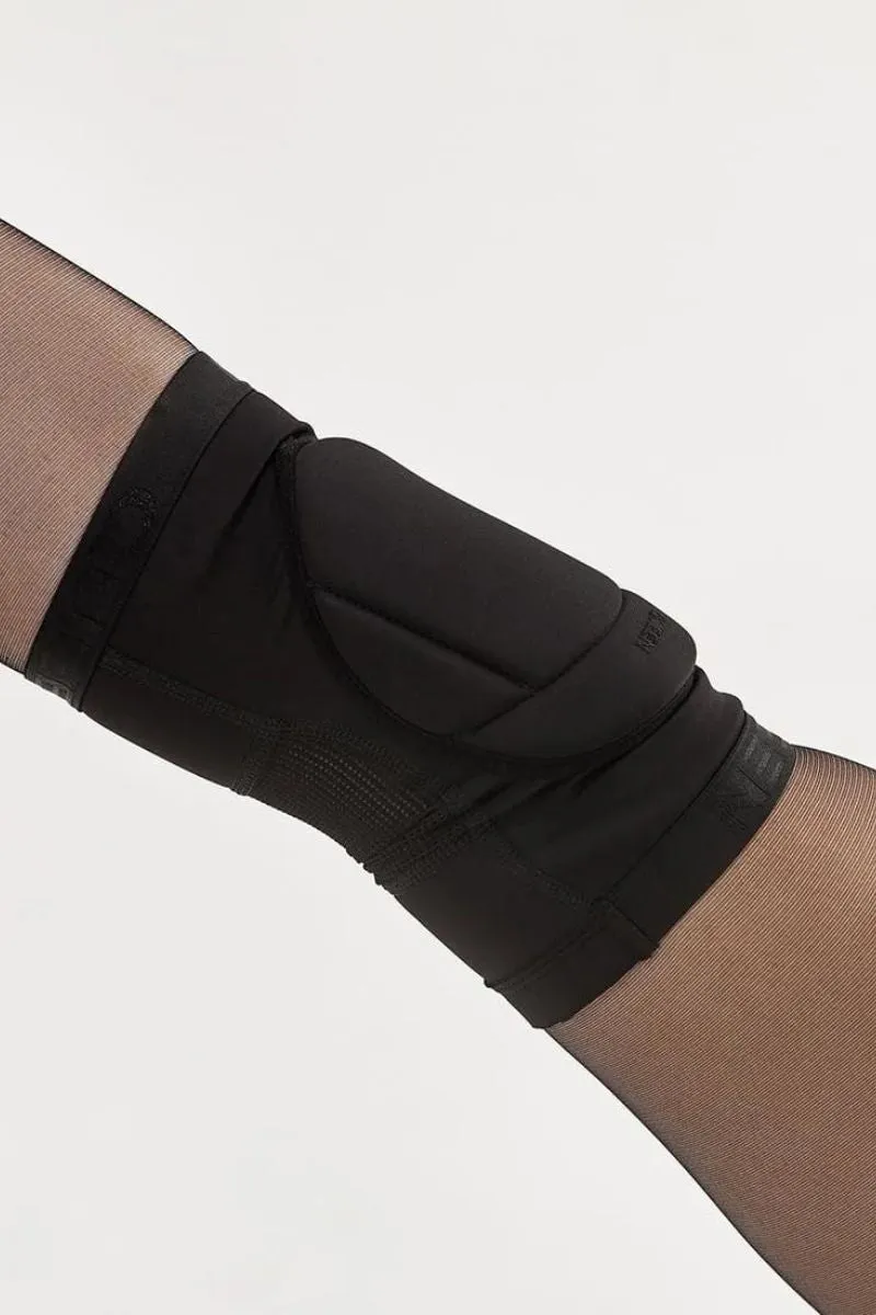 Queen Wear High Matter Knee Pads - Sleek Black