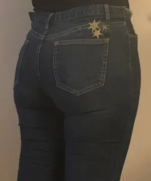 Raw-Hem Jeans Wear With Special Darts
