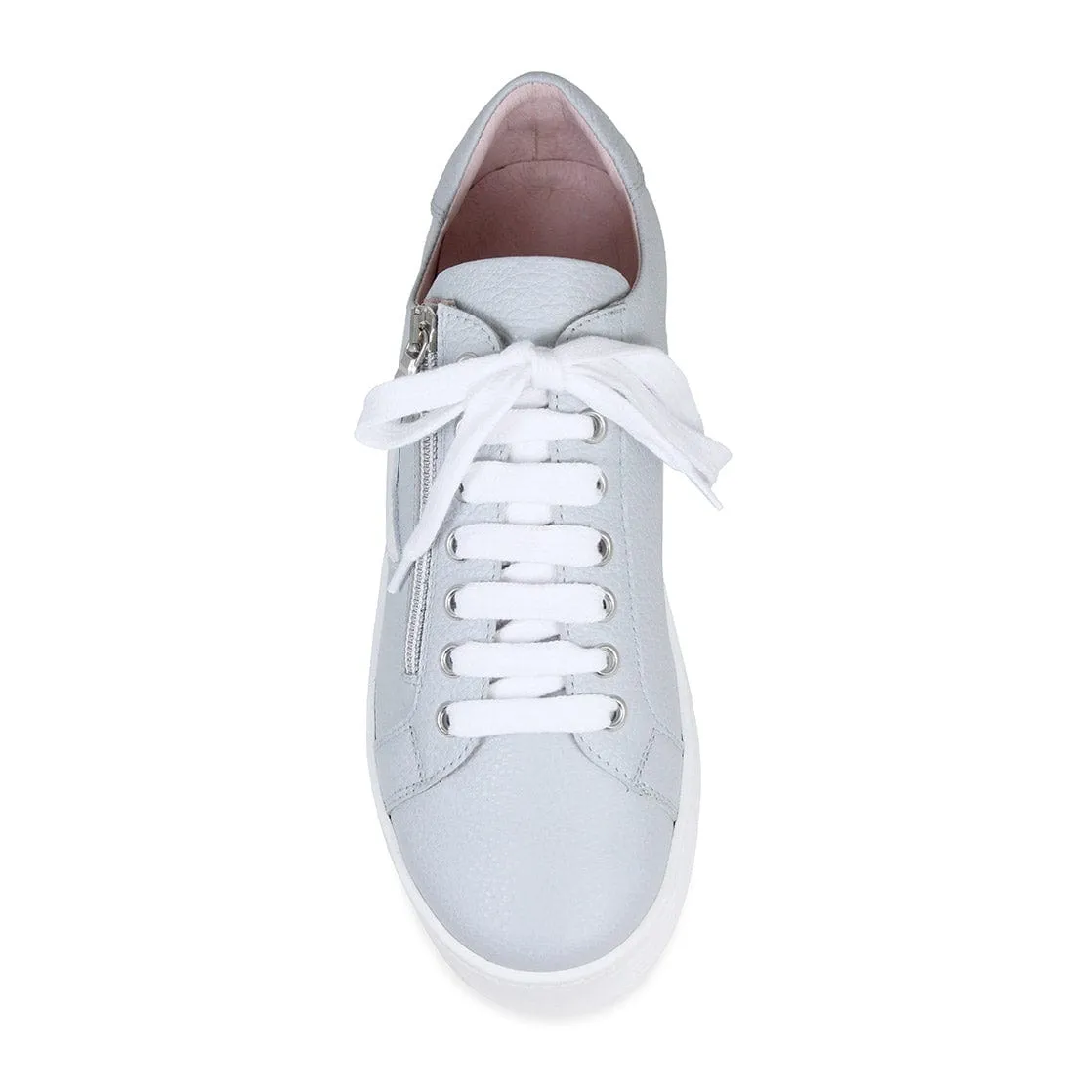 Star: Pale Gray Leather