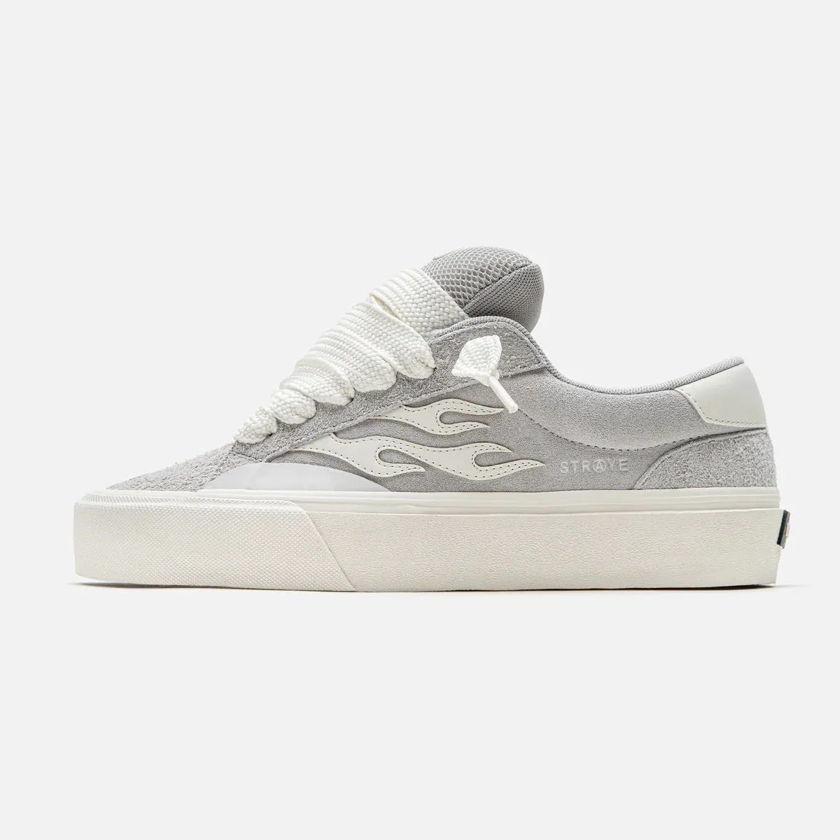 STRAYE Logan Puff Silver Sneakers
