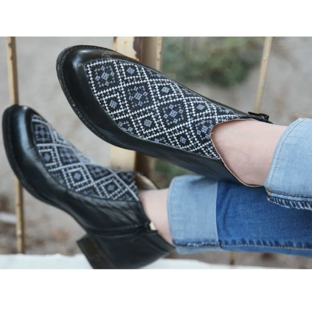 Tatreez Bootie in Black