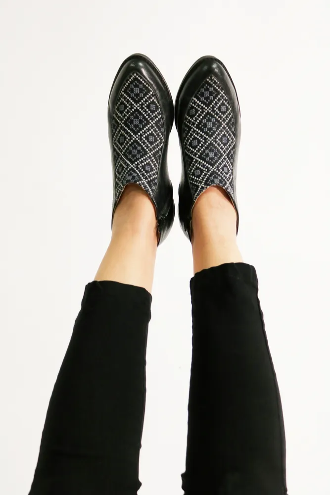 Tatreez Bootie in Black