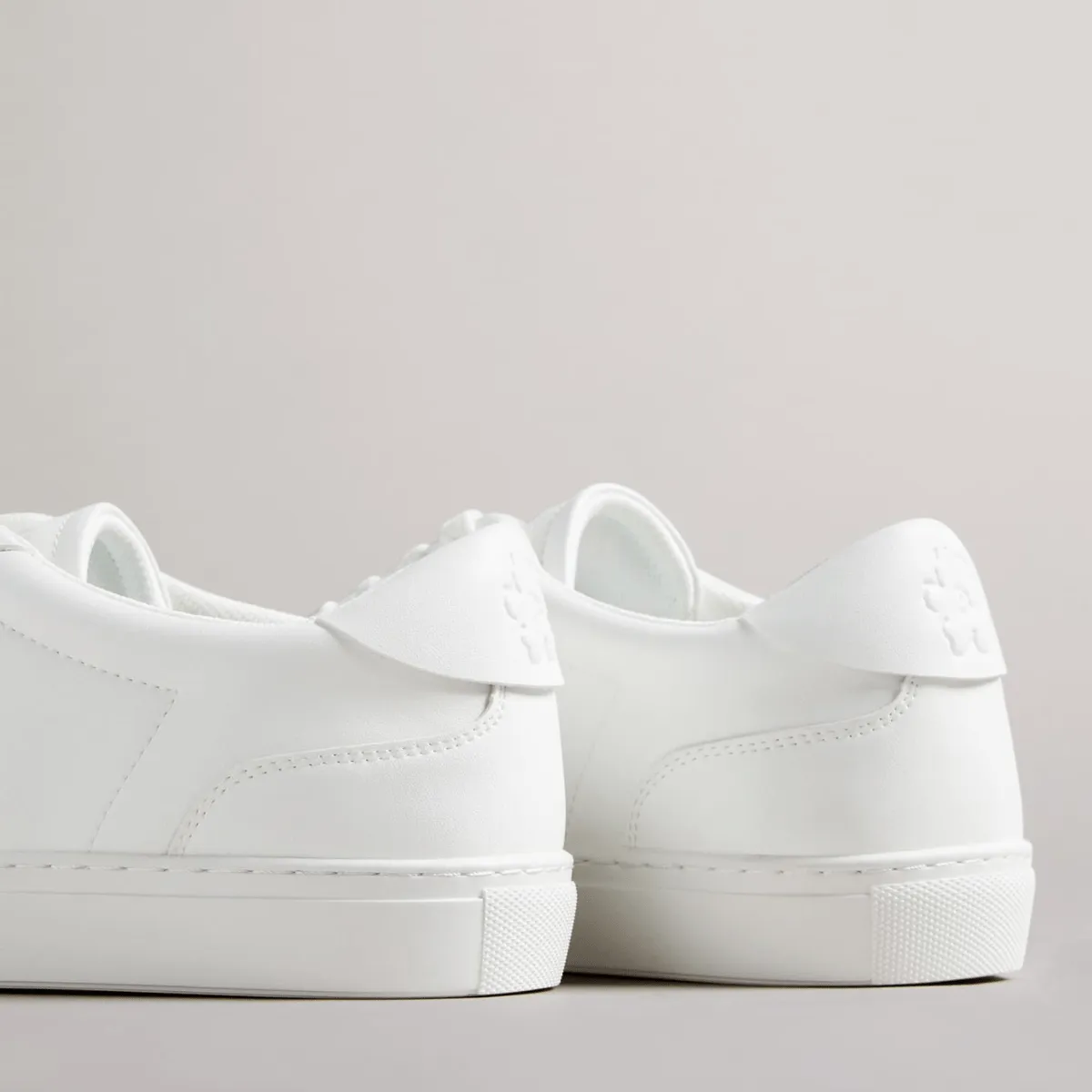 Ted Baker Robertt Mens Retro Leather Sneakers in White