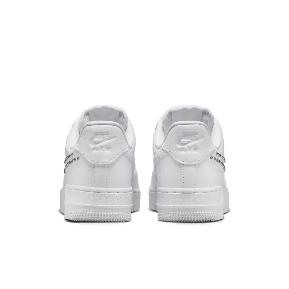 WOMENS AIR FORCE 1 '07 WHITE/CHROME-METALLIC SILVER