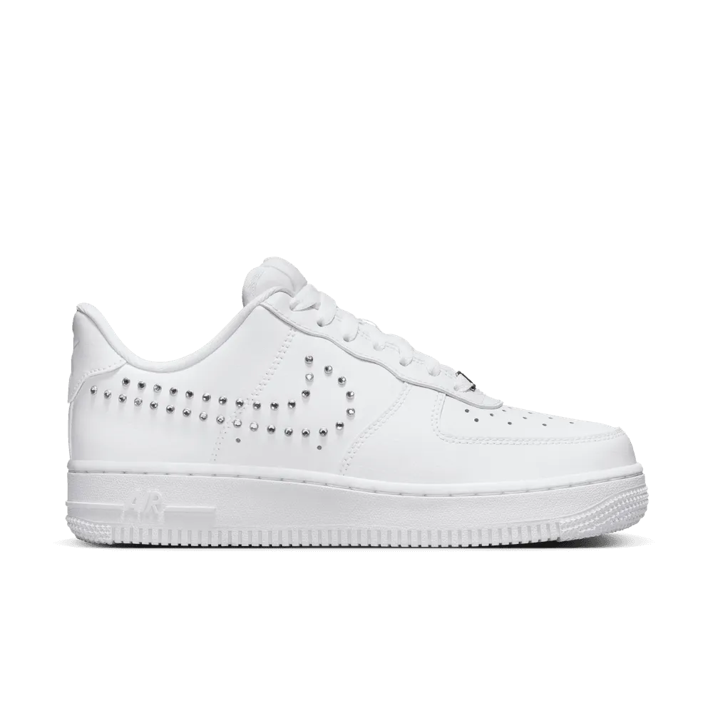WOMENS AIR FORCE 1 '07 WHITE/CHROME-METALLIC SILVER